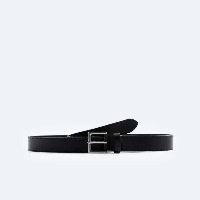 Basic leather belt