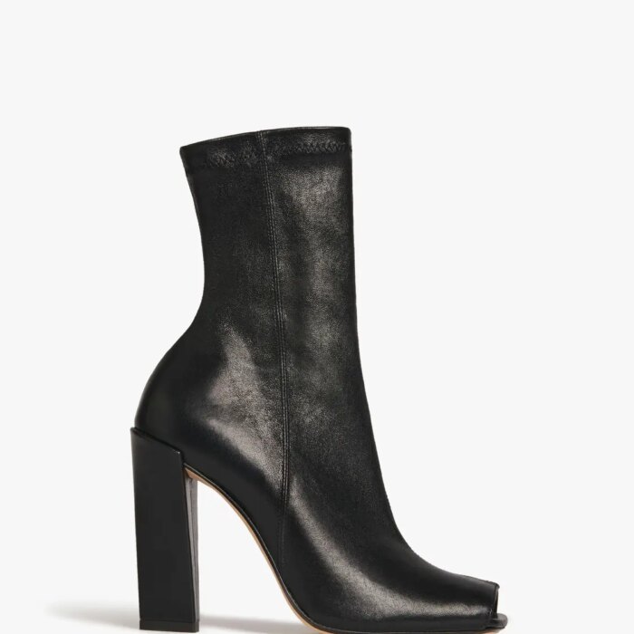 V Cut Sling Back In Black Croc-Effect Leather